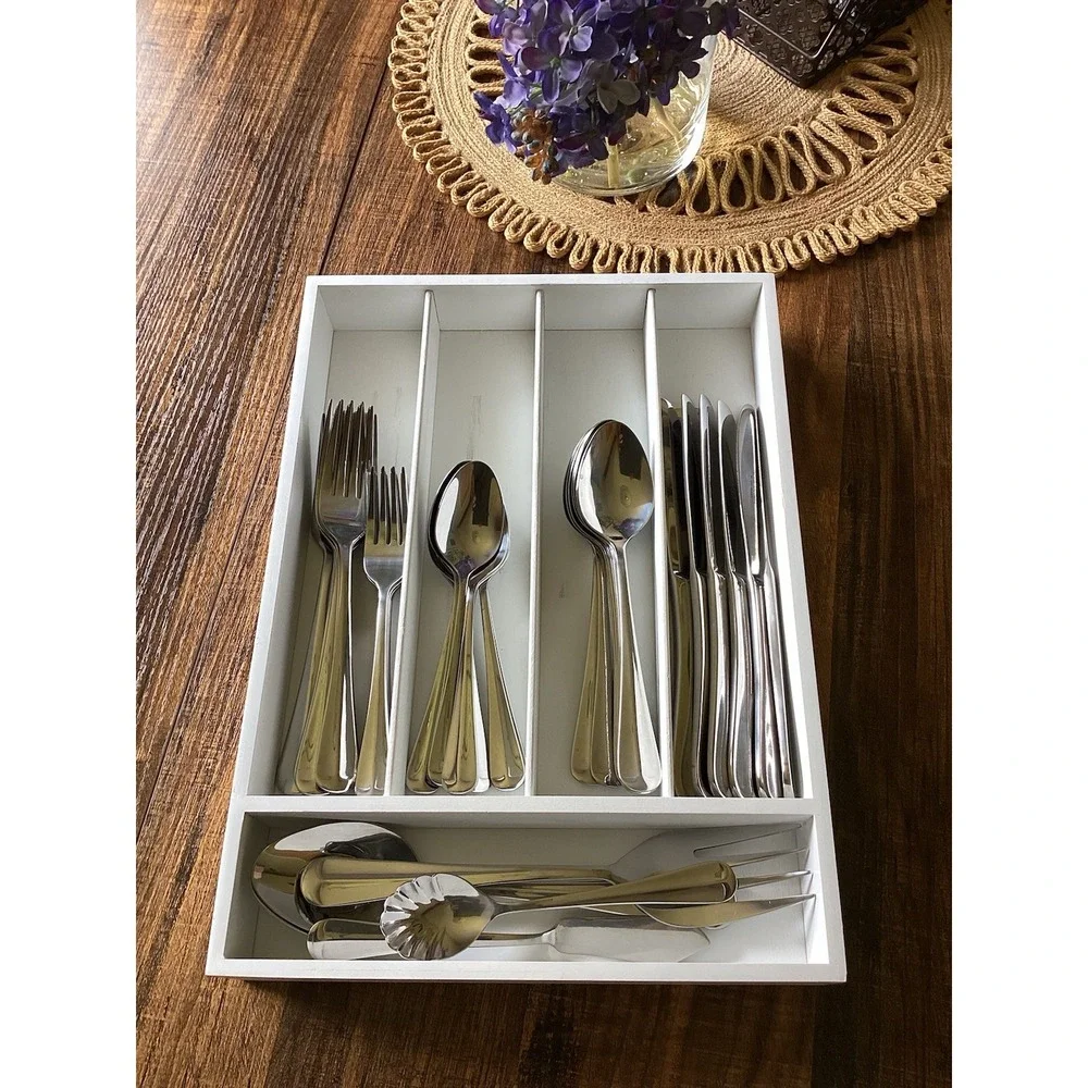 Hampton Silversmiths Stainless China 199 44 Pieces Flatware with Tray Silverware
